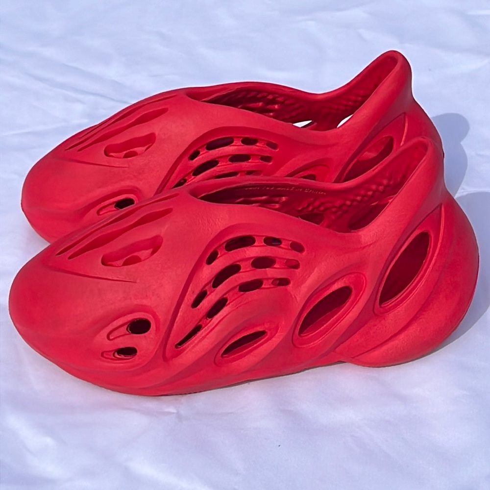 Adidas Yeezy Foam Runner Red Mens Size 7